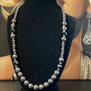 Elegant Metal Color Pearl Necklace